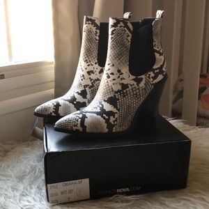 FASHION NOVA BOOTIES